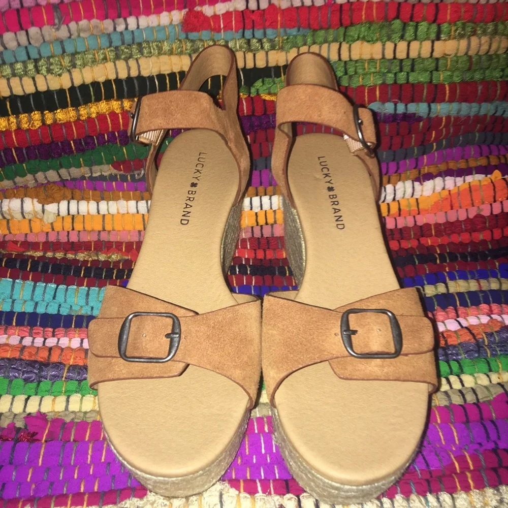Lucky Brand suede upper